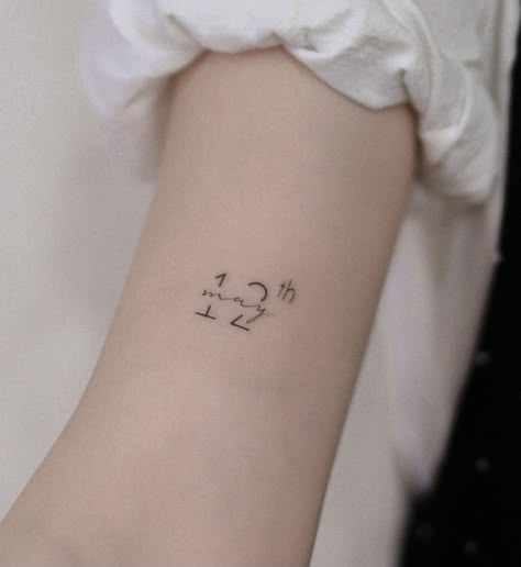 Minimalist Daughter Tattoo, Tattoo Of Son, Leap Year Tattoo, Tattoo Ideas Sons Name, Cute Baby Tattoos Ideas, Tattoo Idea For Your Kids, Dainty Remembrance Tattoos, Small Tattoos For Kids Mom, Tattoo For First Born Son