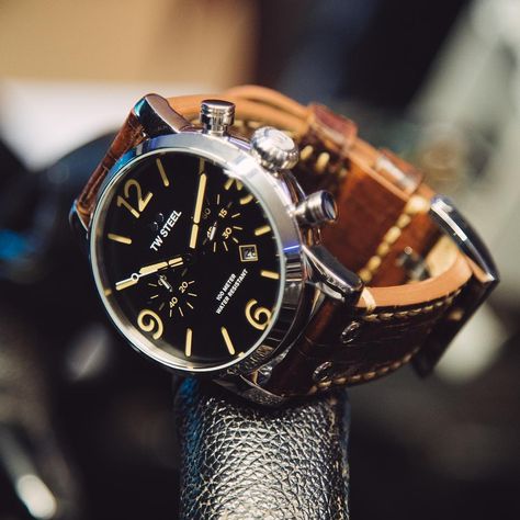 One of our favourites! The #Maverick MS3. What is your favorite #TWSteel watch? Comment down below! Tw Steel, Chronograph Watch Men, Vintage Watches For Men, What Is Your Favorite, Watch For Men, Brown Vintage, Wrap Watch, Chronograph Watch, Vintage Leather