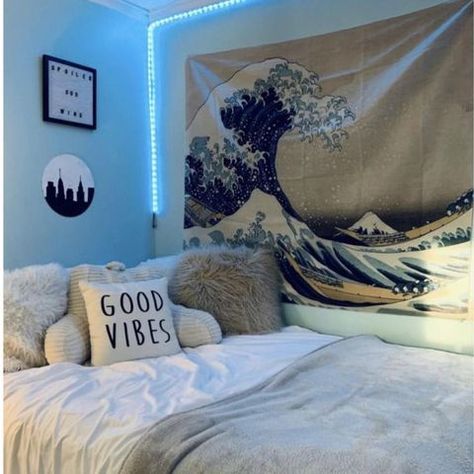 Surfer Bedroom Ideas, Tapestry Bedroom Aesthetic, Surfer Bedroom, Surfer Girl Bedroom, Surfer Room, Surf Room, Blue Bedroom Decor, Tapestry Bedroom, Surf Shack