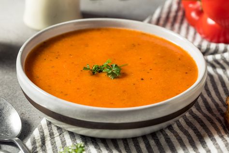 Dairy-Free Bell Pepper Soup Recipe with Roasted Garlic Red Pepper Gouda Soup, Roasted Red Pepper Bisque, Red Pepper Bisque, Gouda Soup, Roasted Pepper Soup, Bisque Soup Recipes, Soup Slow Cooker, Bell Pepper Soup, Bisque Soup