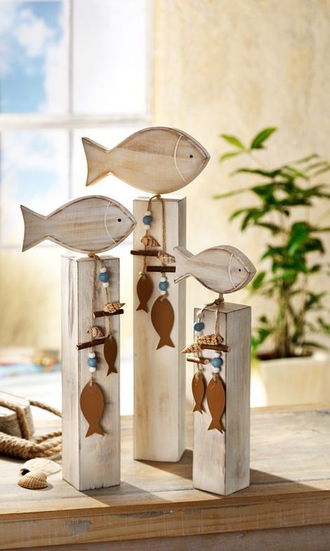 Fish Sculptures, Decorative Pillars, Driftwood Fish, Beach Themed Crafts, Wood Block Crafts, Wood Fish, Fish Crafts, Wooden Fish, Block Craft