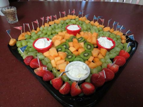 Baseball birthday field fruit tray Food For Baseball Themed Party, Baseball Charcuterie Board, Sandlot Party, Baseball Concessions, Watch Party Food, Fruit Tray Ideas, Baseball Food, Travel Ball, Softball Party