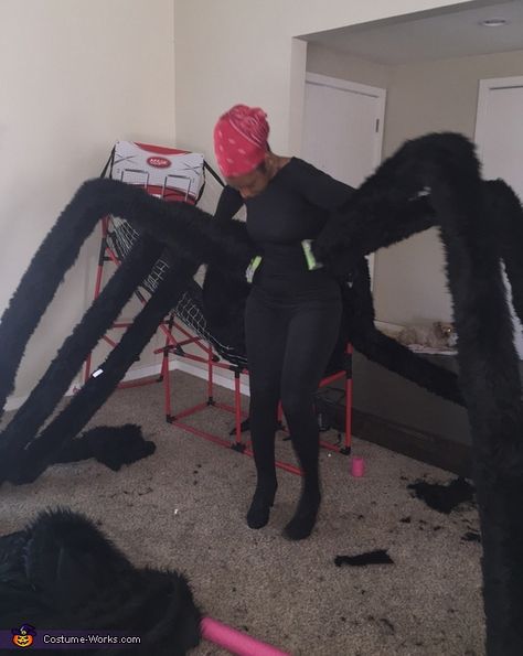 Spider Costume Diy, Diy Spider Costume, Spider Halloween Costume, 2015 Halloween Costumes, Halloween Camping, Spider Costume, Halloween Wood Crafts, Homemade Costume, Costume Works