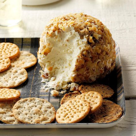 Party Dips Cold, Cheddar Cheese Ball, Best Holiday Appetizers, Christmas Appetizers Easy, No Cook Appetizers, Ball Recipes, Taste Of Home Recipes, Garlic Cheese, Superbowl Snacks