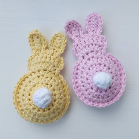 A Playful Stitch: Crochet Easter Bunnies Crochet Bunny Pin, Easter Crochet Patterns Free, Craft Easter, Easter Applique, Easter Arts And Crafts, Easy Crochet Animals, Crochet Easter, Easter Earrings, 4mm Crochet Hook