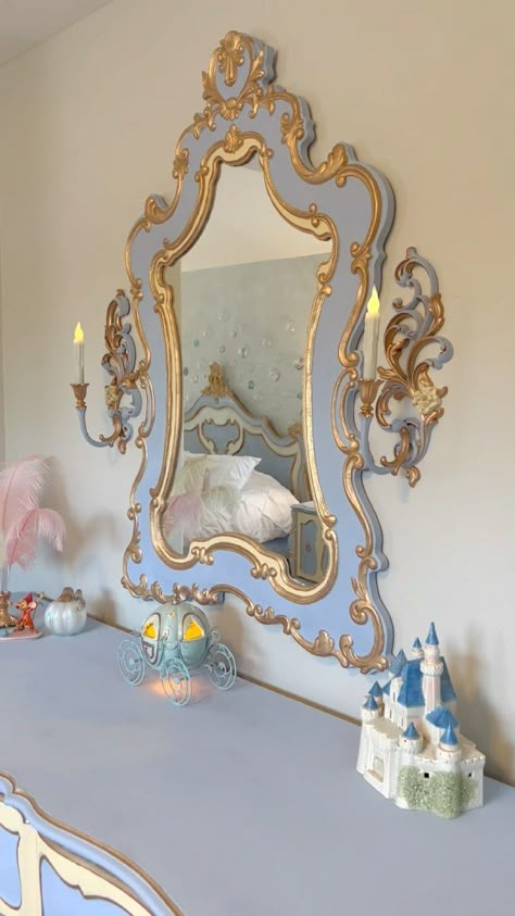 Cinderella Bedroom, Cinderella Nursery, Cinderella Room, Beauty And The Beast Bedroom, Disney Princess Bedroom, Thanksgiving Table Decor Ideas, Disney Princess Room, Cinderella Aesthetic, Cinderella Theme