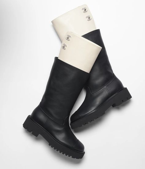 Chanel High Boots, Snow Resort, Fits For Fall, Chanel Store, North Bay, Chanel Official, Chanel Official Website, Fashion Chanel, Instagram Model