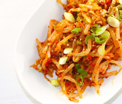 Korean Spicy Bean Sprouts - Explore Cook Eat Pa Kimchi, Pork Katsudon, Onion Kimchi, Korean Zucchini, Zucchini Side Dish Recipes, Korean Food Side Dishes, Lite Recipes, Bean Sprout Recipes, Ham Chowder