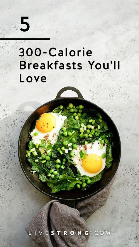 If you want to lose weight or eat healthily, 300 calorie breakfast recipes can help start your day right. These low calorie breakfasts are easy to prep, too. Yogurt Recipes Breakfast, 300 Calorie Breakfast, Smoked Salmon Breakfast, Smart Eating, Mediterranean Diet Breakfast, Calorie Breakfast, Salmon Breakfast, Healthier Habits, Low Calorie Breakfast