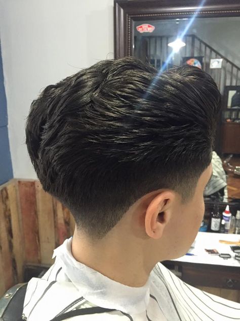 Razor Fade, Comb Over Haircut, Hair Toupee, Low Fade Haircut, Gents Hair Style, Men Haircut Curly Hair, Mens Hairstyles Thick Hair, Taper Fade Haircut, Faded Hair