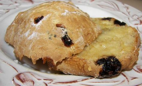 Buttermilk and Sour Cherry Scones for Afternoon Tea and Picnics Brunch Finger Foods, Finger Food Recipes, Cherry Scones, Scones Recipe Easy, Irish Soda Bread Recipe, Scones Easy, Irish Soda, Irish Soda Bread, Afternoon Tea Parties