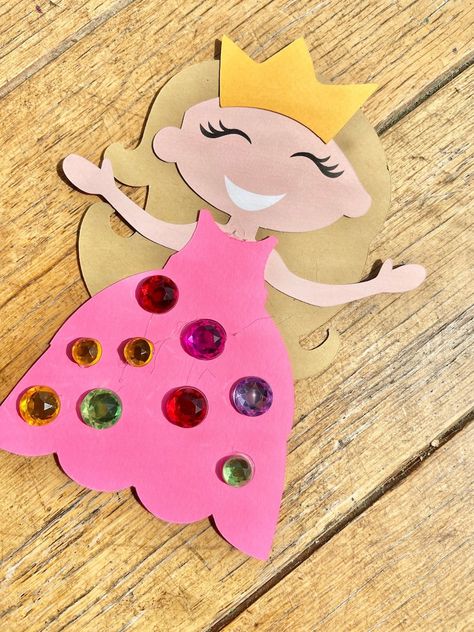 Princess Paper Doll Paper Craft Kit Princess Arts & Crafts Kit for Kids Princess Craft Kit Kids Princes Art Kit Princess Party Favor - Etsy Paper Doll Craft, Princess Paper Dolls, Princess Crafts, Adventure Camp, Traditional Tales, Princess Party Favors, Princess Diy, School Scrapbook, Art & Craft Kit