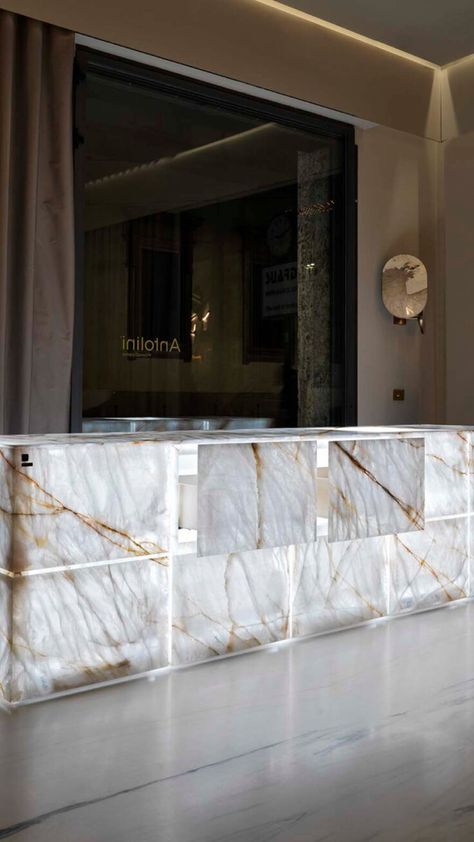 Antolini’s Cristallo Vitrum “WOW” looks like a sheet of glacial ice 👉 https://designwanted.com/cristallo-vitrum-wow-antolini-marble/   The Italian brand uses the natural quartz surface to create a spectacular new showroom concept during Milan Design Week, including a complete transformation of some of its most iconic collections and products.  #designwanted #design #milandesignweek #waysofwonder #cristallovitrumwow Antolini Marble, Claudio Silvestrin, Large Bathtub, Surface Art, Quartz Surfacing, Milan Design, Latest Design Trends, Health Design, Tableware Collection