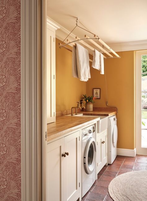 Room Ideas Creative, Utility Room Ideas, Yellow Laundry Rooms, Victorian Country House, Blue Cupboards, Devol Kitchens, Room London, Small Sink, Laundry Room Inspiration