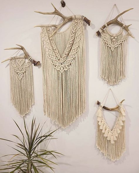 Antler Macrame, Macrame Business, Diy Antlers, Diy Projects To Make And Sell, Antler Decor, Antler Crafts, Macrame Plant Hanger Tutorial, Macrame Plant Hanger Patterns, Antler Art