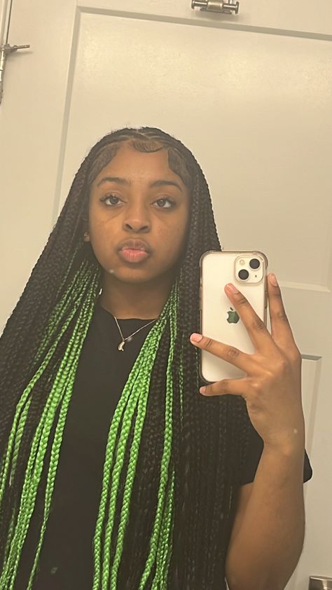 Press On Nail Art, Nail Almond, Summer Braids, Colored Braids, Braided Cornrow Hairstyles, Box Braids Hairstyles For Black Women, Hairstyle Inspo, Braids Hairstyles Pictures, Cute Box Braids Hairstyles