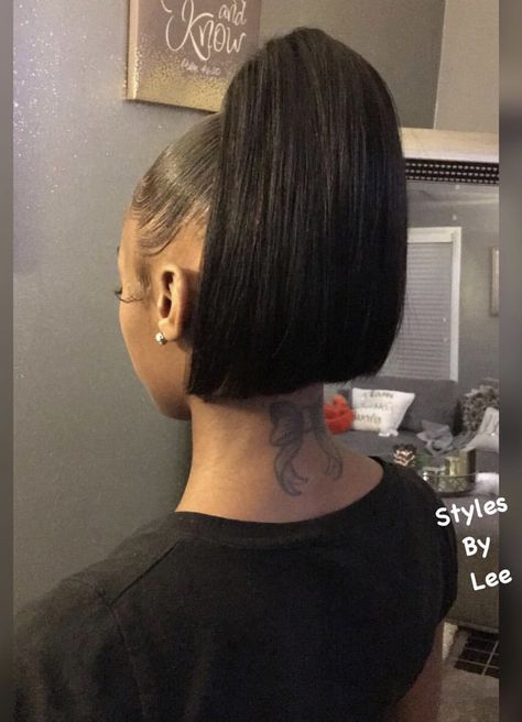 Sleek high blunt cut ponytail 😍😍 #blackhairstyles #ponytail #bluntcut #kashdoll Bob Ponytail, Ponytail Weave, Ponytail Haircut, Weave Bob Hairstyles, Extended Ponytail, High Ponytail Hairstyles, Weave Ponytail Hairstyles, Black Ponytail Hairstyles, High Ponytail