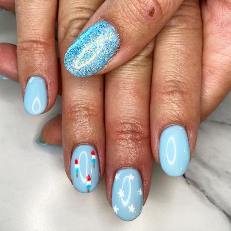 #4thofjulynails #4thofjulynailart #4thofjuly #nails #nailart #nailartaddict #bombpopnails #bombpop #popsiclenails Summer Manicure Short Nails, Light Blue 4th Of July Nails, Popsicle Nails Designs, Bombpop Popsicle Nails, Rocket Pop Nails, Popsicle Nail Art, Bomb Pop Nail Art, Fourth Of July Nails Dip, July Nails Short