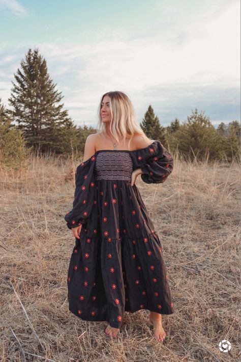 Free People Flower Dress, Dahlia Dress, Free People Dahlia Dress Photoshoot, Dahlia Embroidered Maxi Dress, Winter Boho Dress, Long Boho Dress, Free People Dress Family Photos, Free People Dahlia Dress, Free People Dress Outfit