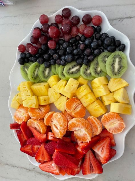 Fruit Platter For Birthday Party, Rainbow Theme Food, Rainbow Fruit Platter, Bussin Food, Rainbow Fruit Platters, Sunshine 1st Birthday, Fruit Platters, Princess Life, Fav Products