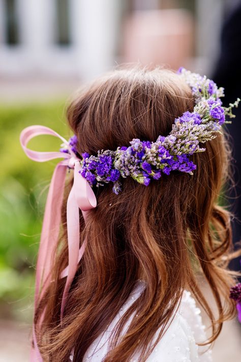 Flower Crown Purple, White Flower Girl Crown, Yellow Flower Crown, Purple Statice, Purple Flower Girls, Wedding Haircut, Unique Wedding Hairstyles, Hairstyle Idea, Flower Girl Crown