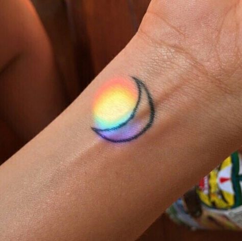 Rainbow aesthetics Prism Tattoo, Reflection Tattoo, Rainbow Tattoo, Rainbow Tattoos, Light Tattoo, Rainbow Pin, Rainbow Photo, Cowgirl Art, Gay Aesthetic