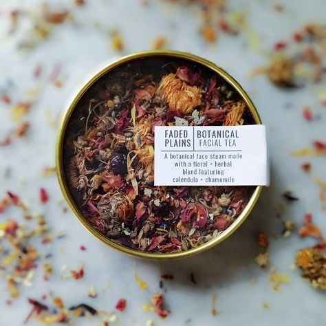 Bring that beautiful spa feeling home. This soothing floral + herbal blend is just what you need to soothe your skin, and relax your pores. By doing so, it helps your skin to more readily absorb your moisturizers, masks and serums. Instructions | Place 1-2 tablespoons of the blend into a large bowl, cover with 3 cups hot water. Drape a towel over your head to capture the steam. Enjoy for 7-10 minutes. Use weekly. Ingredients | Calendula*, yarrow*, rose hips, chamomile*, rose buds, linden, hibisc Herbalist Kitchen, Herbal Facial Steam, Soap Skincare, Tea Blends Recipes, Face Steaming, Apothecary Decor, Herbal Store, Facial Steaming, Bowl Cover