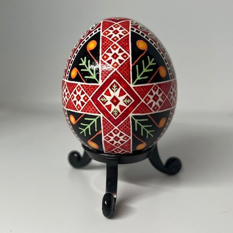 JohnaRocks - Etsy Ukrainian Easter Eggs For Beginners, Pysanka Eggs, Russian Easter Eggs, Christmas Eggs, Pysanky Eggs Pattern, Egg Artistry, Ukrainian Christmas, Pysanky Egg, Easter Paintings