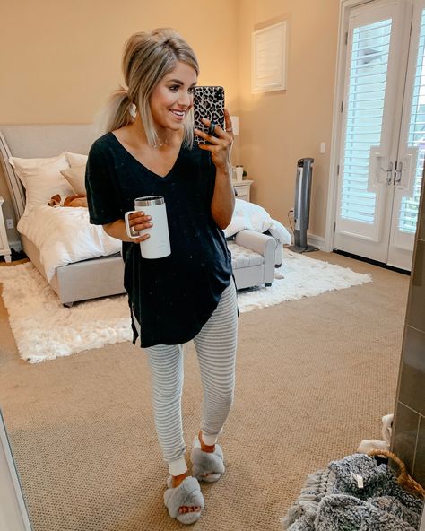 Lounge Wear Stylish, Cute Lounge Outfits, Maternity Fashion Dresses, Maternity Lounge Wear, Casual Maternity Outfits, Lounge Outfits, Preggo Fashion, Post Partum Outfits, Cute Maternity Outfits