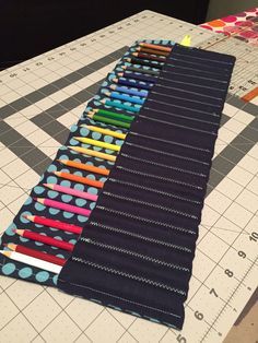 Colored pencil roll from upcycled thrift store fabric. Made using mypoppet tutorial as a guide. Fabric Scraps Ideas, Colored Pencil Holder, Upcycled Thrift, Roll Up Pencil Case, Group Art Projects, Diy Pencil Case, Pencil Roll, Creeper Minecraft, College Scholarships