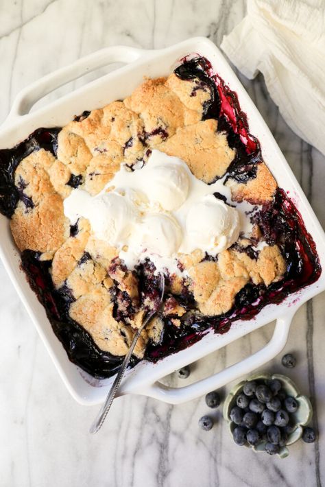 Gluten Free Blueberry Cobbler, Blueberry Cobbler Recipes, Pantry Ingredients, I Am Baker, Blueberry Sauce, Blueberry Cobbler, Buttery Biscuits, Easy Blueberry, Delicious Drink Recipes