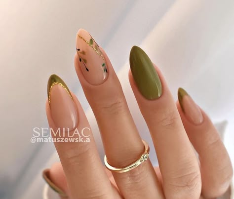 French Tip And Green Nails, Green Fall Nails Ideas, Simple Fall Nail, Confetti Nails, Simple Fall Nails, Hippie Nails, Fall Nail Trends, Simple Gel Nails, Pointed Nails