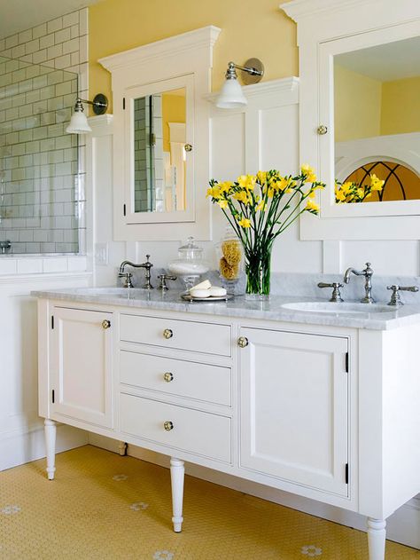 We love this sunny yellow bathroom! More bathroom color schemes: http://www.bhg.com/bathroom/color-schemes/colors/bathroom-color-schemes/?socsrc=bhgpin072213yellow=4 Bathroom Decor Colorful, Colorful Bathrooms, Best Bathroom Colors, Yellow Bathroom Decor, Yellow Paint Colors, Bathroom Decor Colors, Yellow Bathroom, Bathroom Color Schemes, Yellow Bathrooms