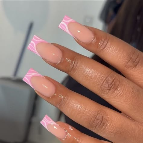 Pastel Summer Nails, 2022 Summer Nails, Nail Art Designs 2023, Beginner Nail Designs, Short Coffin Nails Designs, Pink Tip Nails, 2022 Nails, French Tip Acrylic Nails, French Acrylic Nails