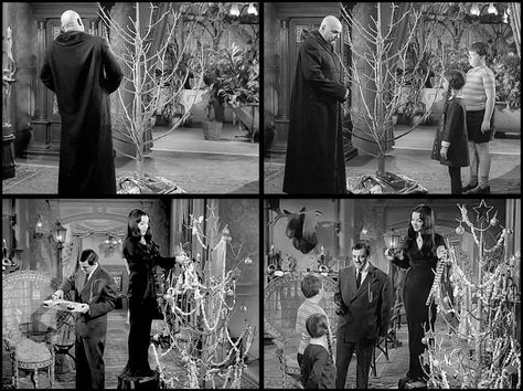 The Addams Family Tree Addams Family Christmas, Black Xmas Tree, Christmas Goth, Christmas Tv Shows, 60s Tv Shows, Tv Christmas, Halloween Playlist, Charles Addams, Gomez And Morticia