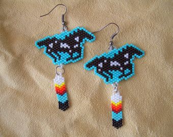 Native Horse, The Great Spirit, Great Spirit, Galloping Horse, Native Beading Patterns, Beaded Stuff, Earrings Feather, Stitch Pictures, Brick Stitch Earrings