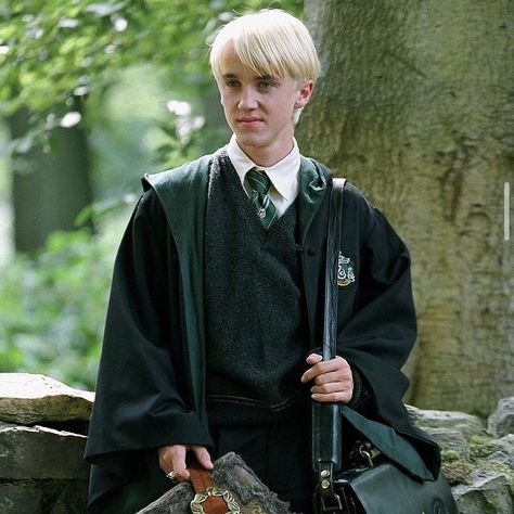 Icon Harry Potter, Draco Malfoy Icon, Drako Malfoy, Draco Malfoy Hot, Soft Filter, Harry Potter Harry, Draco Malfoy Aesthetic, Tom Felton Draco Malfoy, Lucius Malfoy