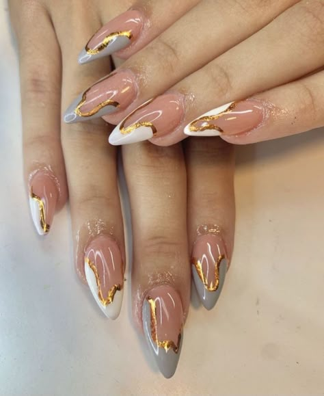 Almond Nails Elegant, Hippie Nails, Uñas Acrilicas, Elegant Nails, Funky Nails, Chic Nails, Long Acrylic Nails, Gold Nails, Cute Acrylic Nails