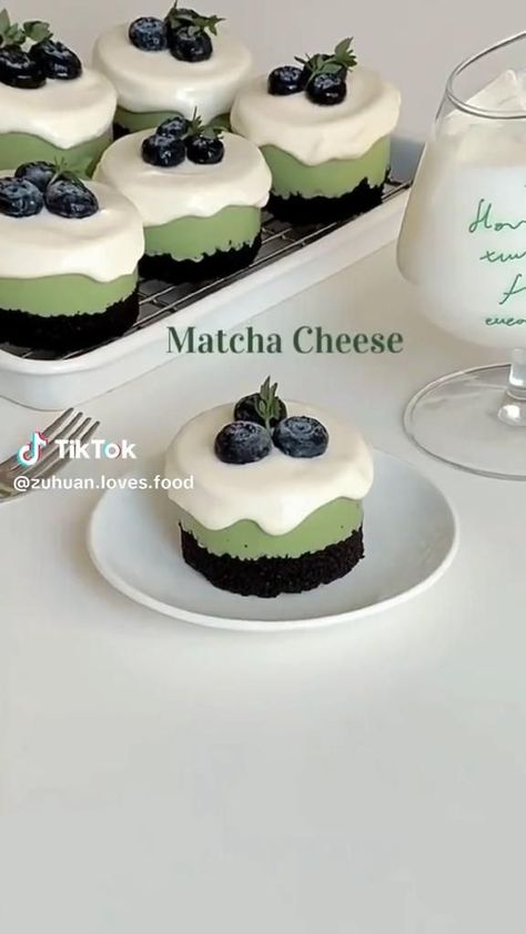 Pickup Camping, Dessert Cups Recipes, Resipi Kek, Mini Torte, Food Business Ideas, Matcha Recipe, Sweet Dishes Recipes, Boat Food, Lake Food