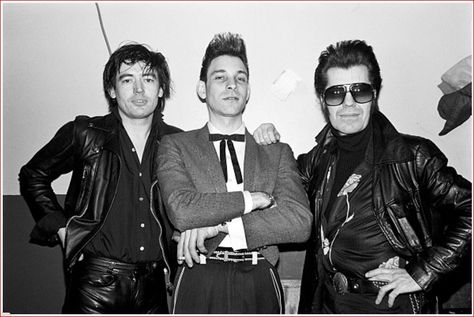 ♫'''Chris Spedding, Robert Gordon and Link Wray backstage at the Lone Star in New York City on February 14, 1979. February 14, 1979| Crédits : Ebet Roberts...☺...'''♫ http://www.gettyimages.fr/detail/photo-d'actualit%C3%A9/chris-spedding-robert-gordon-and-link-wray-backstage-photo-dactualit%C3%A9/507741440 Chris Spedding, Rockabilly Tattoos, Teenage Werewolf, Rockabilly Music, Robert Gordon, Country And Western, Punk Rock Bands, Classic Songs, Rock N’roll