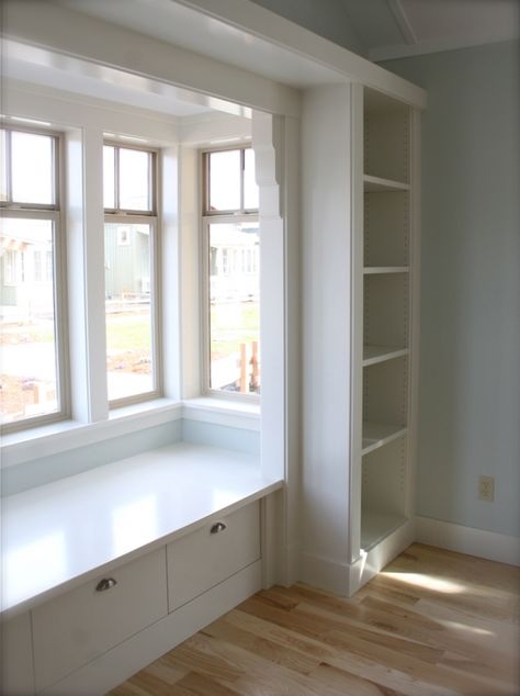 Simple window seat consists of a shelf with drawers below Built Ins Around Bay Window, Shelves Around Window Bedrooms, Bay Window Built In Shelves, Bay Window Shelves, Couch Under Window, Small Bay Window Ideas, Small Window Seat, Amber Kitchen, Bay Window Seating