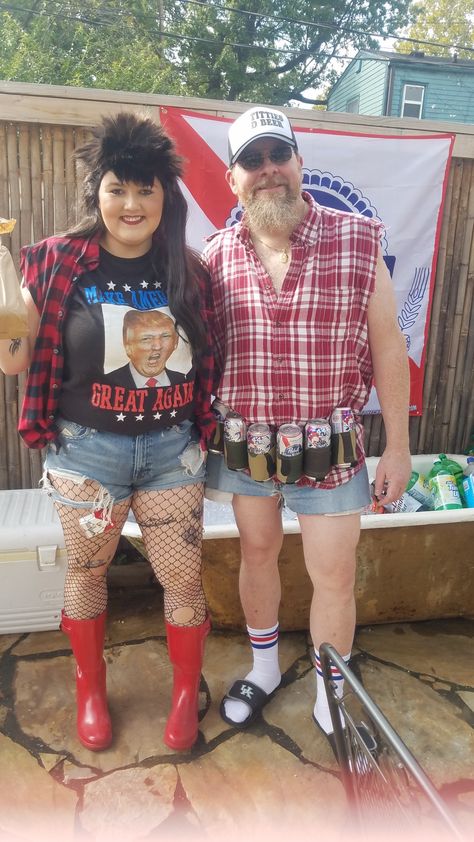 Trashy Trailer Park Outfit, Trailer Park Trash Outfit, Hillbilly Party Outfits, Trailer Park Trash Party Outfit, Trailer Trash Halloween Costumes, Red Neck Outfit Ideas, Trailer Park Costume, Trailer Trash Outfit, Trailer Park Trash Costume