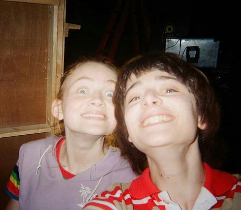 Stranger Things Will and Max, Season 3, Noah Schnapp, Sadie Sink St Cast, Stranger Danger, Stranger Things Season 3, Stranger Things Kids, Stranger Things Actors, Noah Schnapp, Fred Weasley, Stranger Things Tv, I Love Cinema