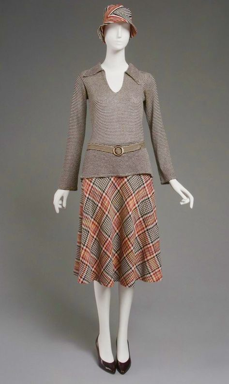 1920s Casual Fashion, Casual 1920s Outfit, 1920 Fashion Women, 20’s Fashion, Radium Girls, 1920s Fashion Women, 1920s Women, Top With Collar, 20th Century Fashion