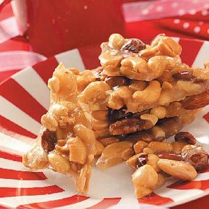 Nut Brittle Recipe, Cashew Brittle, Nut Brittle, Brittle Recipes, Christmas Candy Recipes, Peanut Brittle, Homemade Candies, Simply Delicious, Mixed Nuts