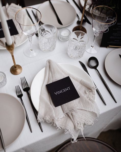 Black And White Wedding Theme, Wedding Table Settings, Inner City, Wedding Mood Board, Wedding Mood, Intimate Weddings, Table Style, Wedding Themes, Decoration Table