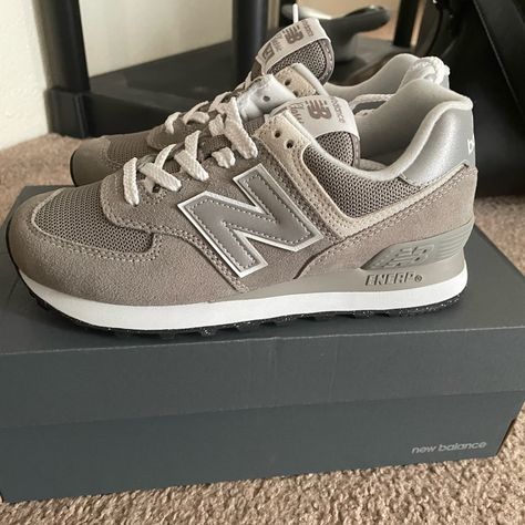 Brand New And Never Worn! Box Included! Us Women’s 5, Men’s 3 1/2 Super Comfy And Stylish! Likers Will Always Receive A Discount! Bundle And Save! Kicks Shoes Women, Aesthetic New Balance Shoes, Gray Sneakers Outfit, New Balance Shoes Grey, New Balance Shoes Outfit, Gray New Balance, New Balance For Women, 574 New Balance, New Balance Grey