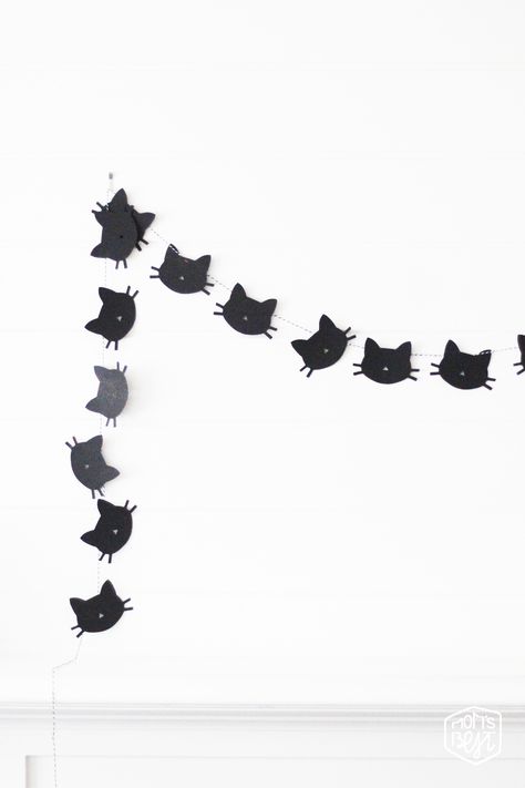 DIY Cat Garland + FREE Printable! – Destination Nursery Cat Bedroom Ideas Kids, Cat Garland, Cat Decor Bedroom, October Is Here, Cat Themed Parties, Cat Themed Birthday Party, Cat Bedroom, Cat Template, Modern Halloween