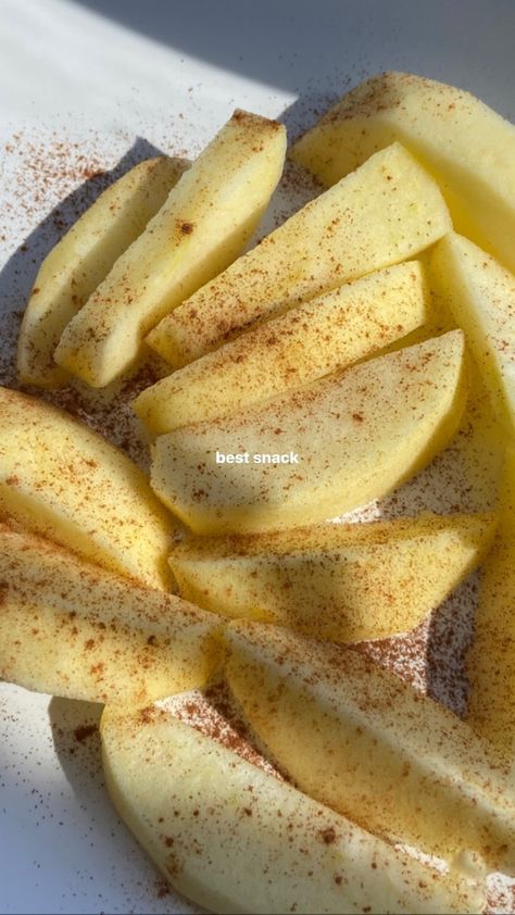 Cinnamon Aesthetic, Food Captions, Think Food, Healthy Foodie, Apple Slices, Food Drinks, Food Obsession, Pretty Food, Food Cravings