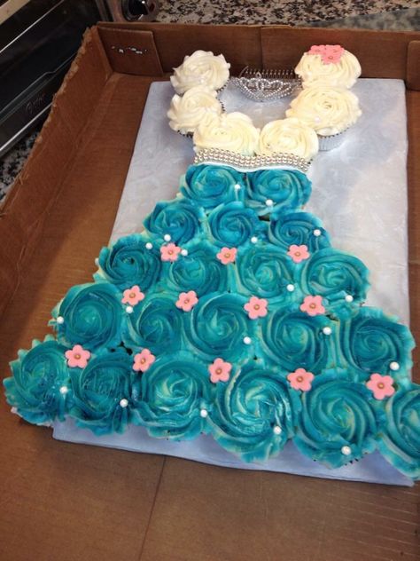 Cupcake Dress Cake, Princess Cupcake Cake, Princess Cupcake Dress, Ellie Jean, Girly Birthday Cakes, Cake Displays, Princess Cupcake, Dessert Board, Birthday 4